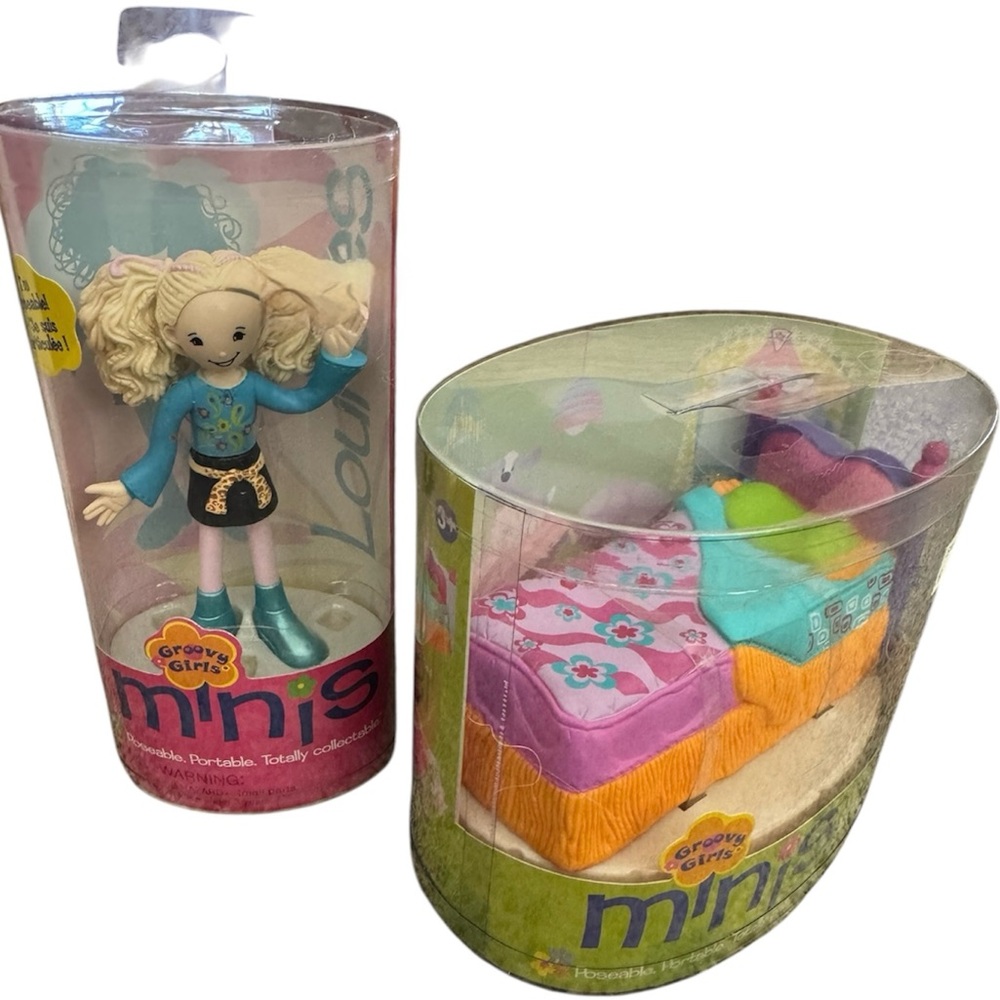 Minis groovy girls portable poseable Doll, Bed Set Manhatten Toy collectible NIB